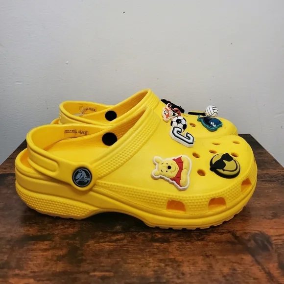 CROCS Classic Yellow Slides Size Womens 4 - Picture 3 of 9